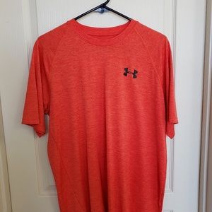 Under Armour Tshirt